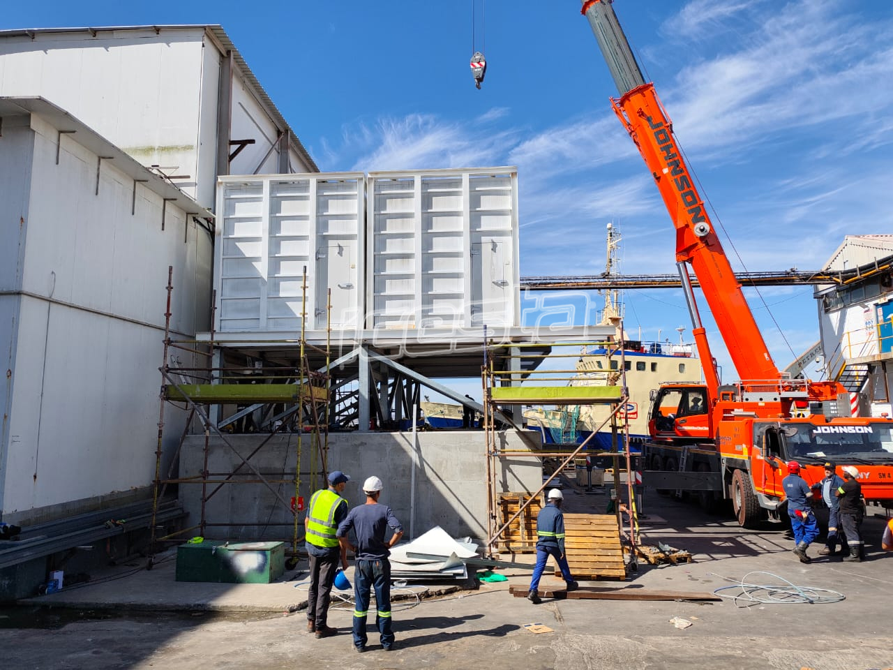 b209ab1f61a246e9d76249e6de1ca070