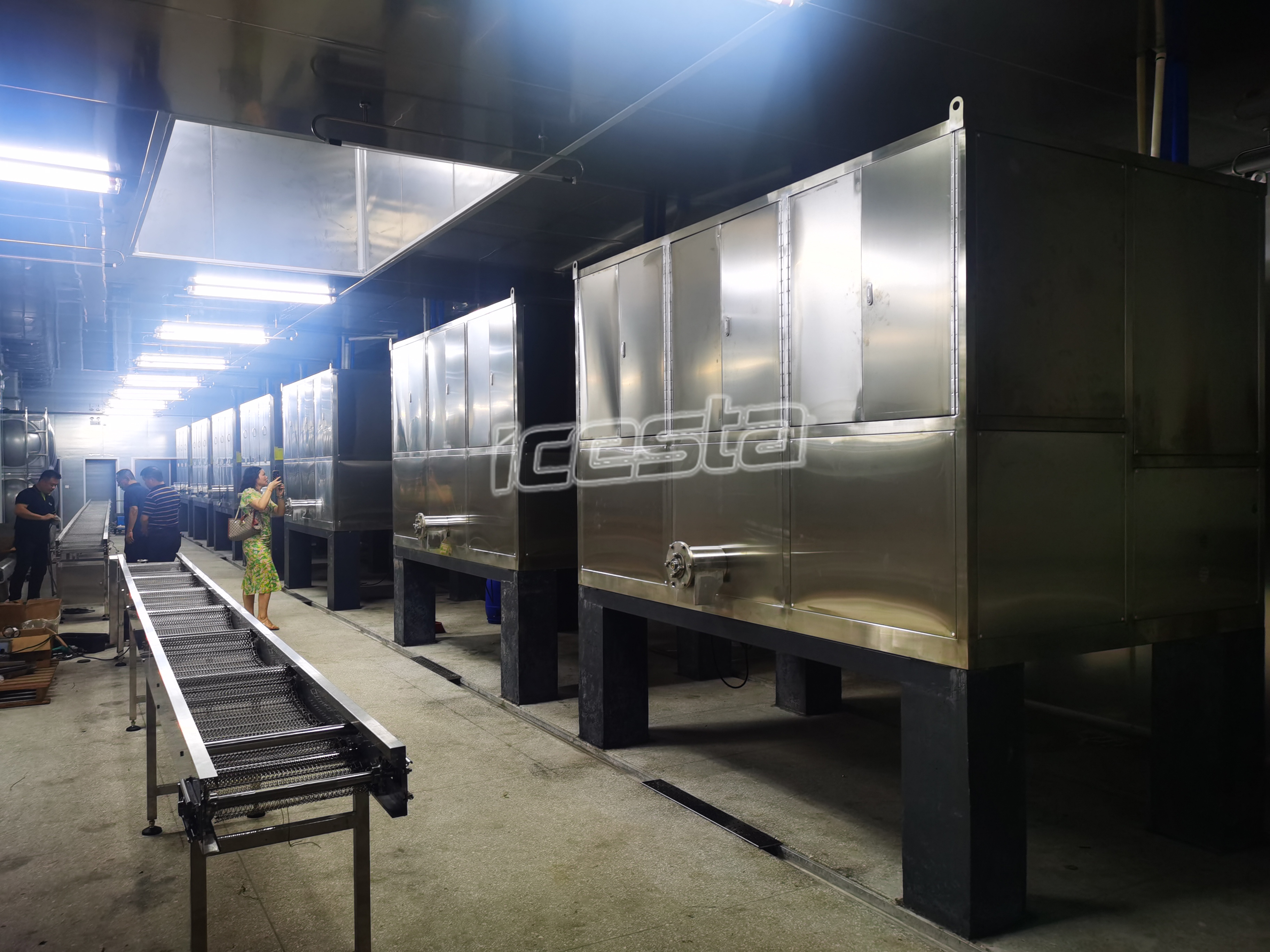 ICESTA 2023 Guangzhou Milestone: 8x5T Fully Automatic Cube Ice Plant Empowers "Ice Selling Factory"